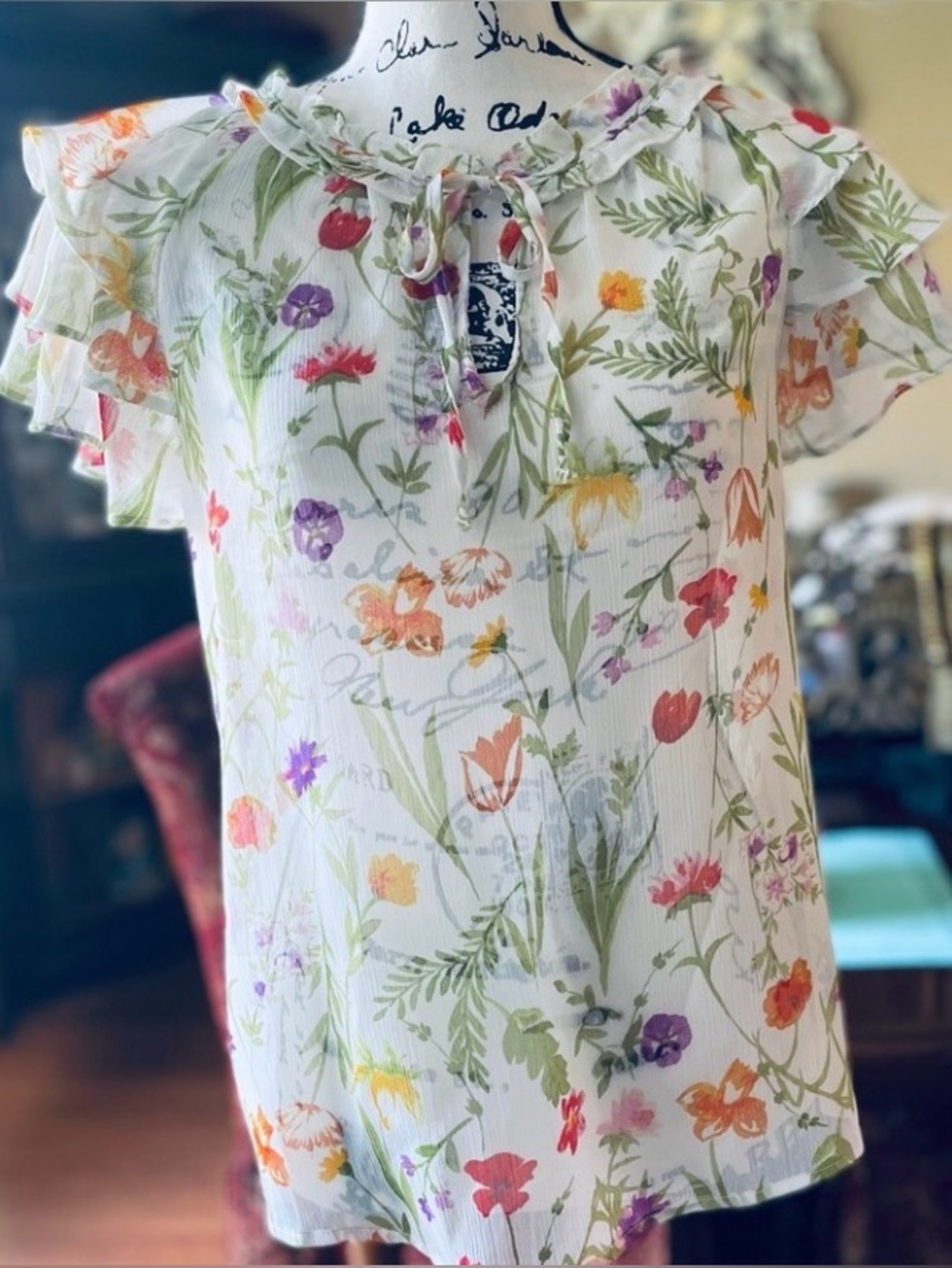 “Alex & Lili” White Blouse with a Beautiful Floral Design.  Size:S.  NWT